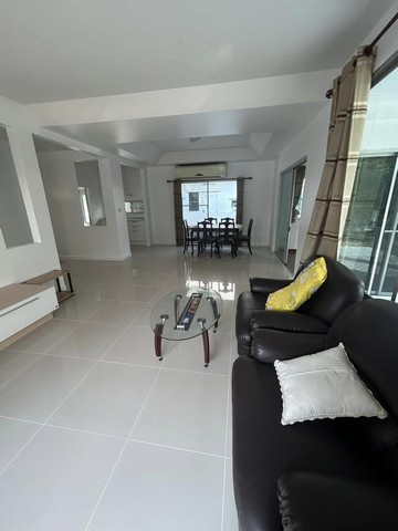 HR 205ให้เช่าบ้านเดี่ยว สีวลี  บางนาตราด ขนาดพื้นที่  75   ตรว.  ราคา 45,000 บาท/เดือนสนใจติดต่อ  คุณเจี๊ยบ  Tel. 094  448  5038  Tel. 081  416  4142      id  : jeab_chickบ้าน 2 ชั้นบ้านหันหน้า ทิศใต้4  ห้องนอน 3   ห้องน้ำ 1   ห้องนั่งเล่น5  แอร์สถานที่ใกล้เคียง รร. ดิ อเมริกัน สคูล ออฟ แบงค็อก (ASB)มาร์เกตวิลเลจ สุวรรณภูมิเมกา บางนาที่ตั้ง  ถนน บางพลี-กิ่งแก้ว ตำบล บางพลีใหญ่ อำเภอบางพลี สมุทรปราการสนใจติดต่อ  คุณเจี๊ยบTel. 094