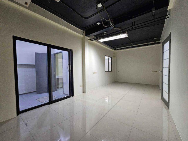 รหัสC5998  ให้เช่าโฮมออฟฟิศ ถนนพระราม9 ซอย7 ใกล้สี่แยก อสมท. ใกล้ถนนรัชดาภิเษก