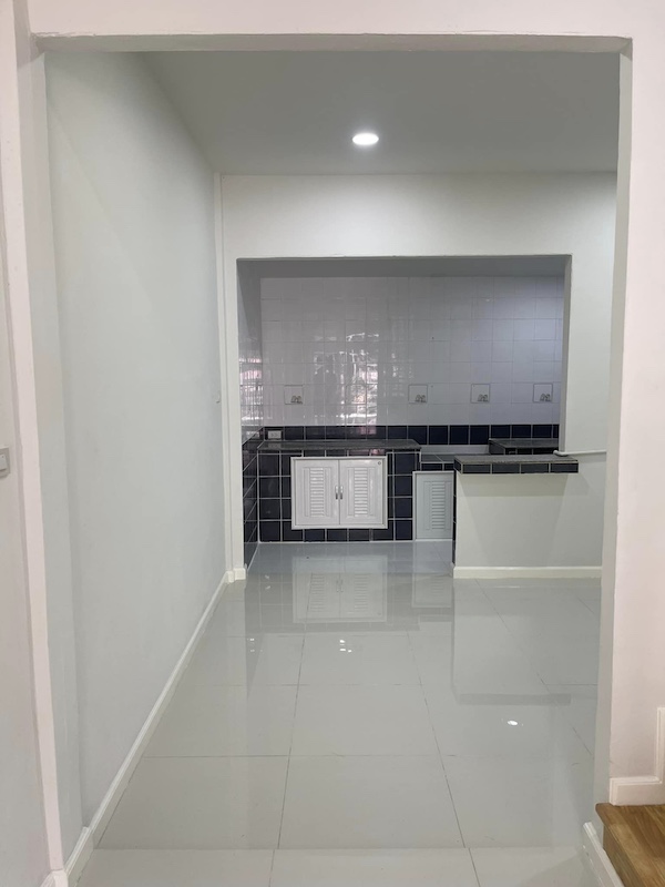 BS791 ขายทาวน์เฮ้าส์ 2 ชั้น หน้ากว้าง 4 เมตร หมู่บ้านพิพรพงษ์2 ซ.วิภาวดีรังสิต84 รีโนเวทใหม่ทั้งภายนอกและภายใน