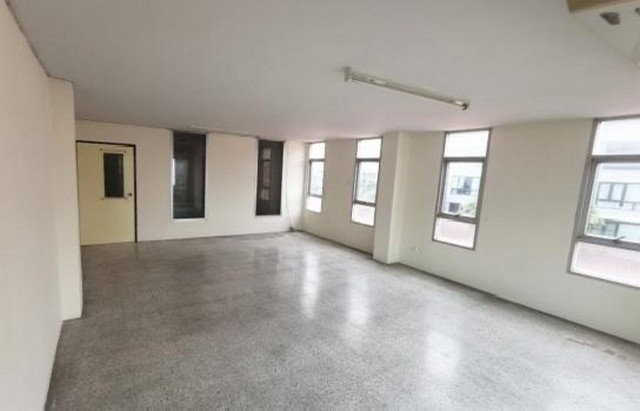 [B866]ให้เช่า 30k อาคารพาณิชย์ 5 ชั้น หลังมุม ทำเลดีมาก ริมถนนสีหบุรานุกิจ ใกล้ตลาดมีนบุรี สถานีรถไฟฟ้าสีส้ม,สีชมพู