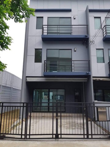 [B865]ให้เช่า 25k ทาวน์โฮม  หลังมุม ใหม่เอี่ยม บ้านกลางเมือง พระราม 9-อ่อนนุช ถนนเลียบวงแหวนกาญจนาภิเษก เขตประเวศ ใกล้รถไฟฟ้า แอร์พอร์ตลิ้งค์  จดบริษัทได้ทาวน์โฮม 3 ชั้น หลังมุม 28 ตร.วา พื้นที่ใช้สอย 157 ตร.ม 2 ที่จอดรถ 3 ห้องนอน 3 ห้องน้ำ 1 นั่งเล่นชั้นบน 1 โถงรับแขก 1 พื้นที่่เตรียมอาหาร พื้นที่่ซักล้างหลังบ้าน พร้อมแอร์ 4 เครื่องคลับเฮ้าส์ / สระว่ายน้ำ / ฟิตเนส / สวนสาธารณะ*** �