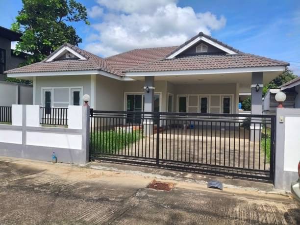 โซนหางดง ขาย 2.69 ล้าน บ้านชั้นเดียว พร้อมที่ดิน หมู่บ้านโรยัลวิว หางดง เชียงใหม่ ใกล้แยกต้นเกว๋น ใกล้โรงเรียนนานาชาติปัญญาเด่น 9 นาที