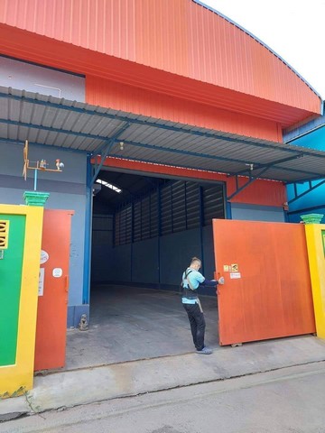 ให้เช่าโกดัง 200 ตารางเมตร สูง 7 เมตร แอร์ 1 ซอยวัดลาดปลาดุก-คลองโต๊ะใหม่ 