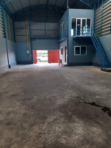 ให้เช่าโกดัง 200 ตารางเมตร สูง 7 เมตร แอร์ 1 ซอยวัดลาดปลาดุก-คลองโต๊ะใหม่