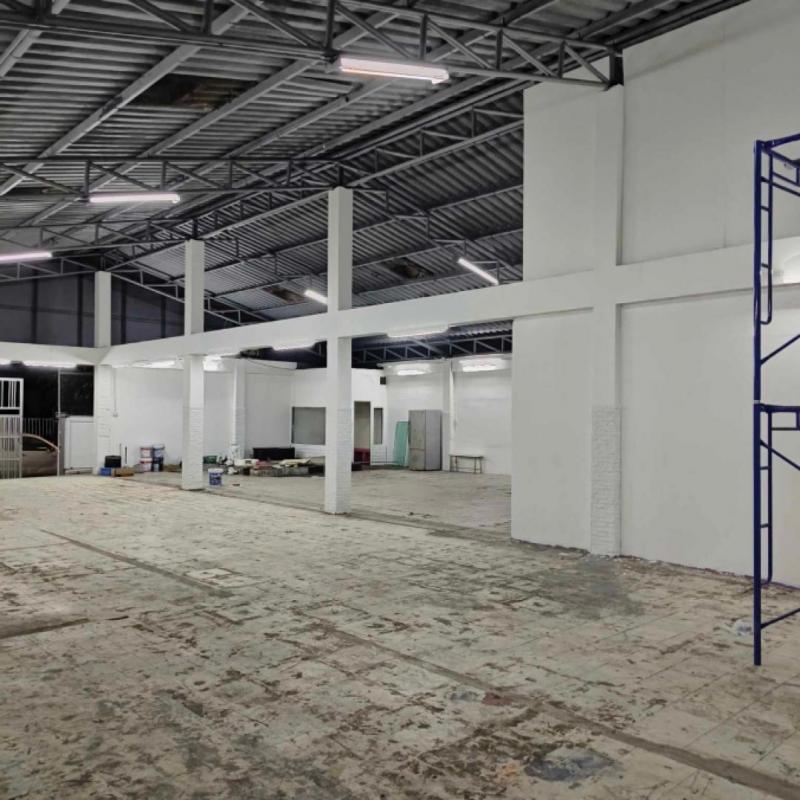 ให้เช่าโกดัง พื้นที่ 500 ตรม. ย่านบางใหญ่ ใกล้เซ็นทรัลเวสเกทราคาเช่า 40,000 บาท / เดือน ( ประกัน 2 เดือน )ที่ตั้ง ซอยแก้วถาวร 4 ตำบลเสาธงหิน อำเภอบางใหญ่ จังหวัดนนทบุรีติดต่อ : คุณภัสพงณ์ 063-409-8164Line : deedaa23พื้นที่ใช้สอย 500 ตารางเมตร จำนวน 4 ห้องนอน 4 ห้องน้ำสามาารถวางเครื่องจักรใหญ่ได้ รถใหญ่เข้าได้ ไฟฟ้า 3 เฟสราคาเช่า 40,000 บาท / เดือน ( ประกัน 2 เดือน )ที่ตั้ง ซอยแก้วถาวร 4 ตำบลเสาธงหิน อ