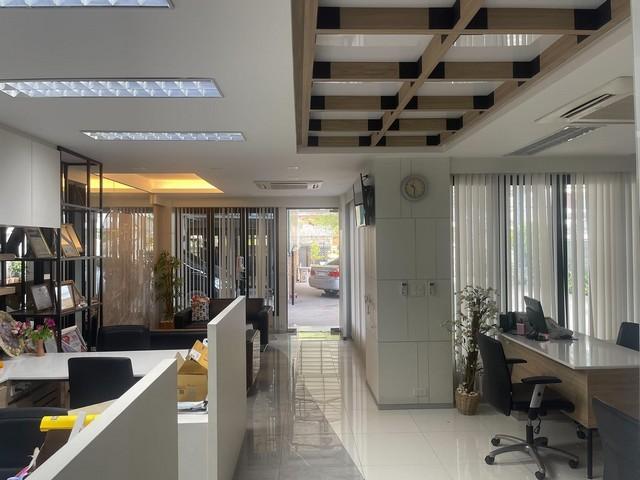 ขาย บ้าน โฮมออฟฟิศ โกดัง  พร้อมที่ดิน ถนนนวมินทร์ ซอยนวมินทร์ ใกล้เดอะมอลล์บางกะปิ