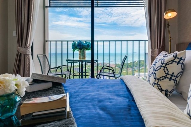 TEL :088-559 5199 คุณเอLine: https://line.me/ti/p/C0eGe0whLXขายคอนโด ไนท์บริดจ์โอเชี่ยน ศรีราชา ชลบุรีพื้นที่ 57.31 ตรม. ชั้น32 เห็นวิวทะเลกว้างขนาด 2ห้องนอน 2ห้องน้ำห้องแต่งครบพร้อมอยู่ เดินทางสะดวกสบายติดถนนสุขุมวิทสิ่งอำนวยความสะดวกสระว่ายน้ำ ฟิตเนสห้องทาทามิออนเซ็นGolf Simulatorโรงภาพยนตร์ ห้องนี้ตกแต่งสวยเจ้าของซื้อไว้ยังไม่เคยมีใครมาพักเหมือนห้องมือ1ขายราคาถูกมากจะซื้อไว้ลงทุนหรือพักอา