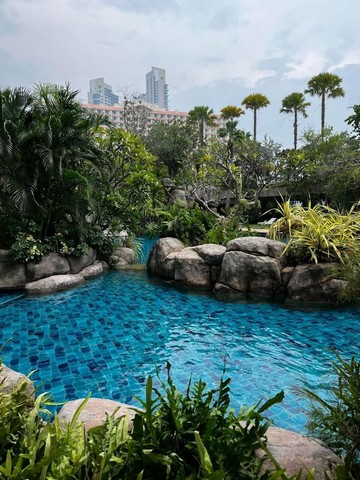 TEL :088-559 5199 คุณเอLine: https://line.me/ti/p/C0eGe0whLXให้เช่าคอนโด เดอะ ริเวียร่า วงศ์อมาตย์ บีช ชั้น2 วิวสระว่ายน้ำสวยที่สุดในชั้น ห้องสตูดิโอ 31 ตรม. เฟอร์นิเจอร์ครบพร้อมเข้าอยู่ เดินลงทะเลได้ สิ่งอำนวยความสะดวกที่จอดรถคลับเฮ้าส์กล้องวงจรปิดฟิตเนสจากุซซี่สนามเด็กเล่นรักษาความปลอดภัย 24 ชม.สระว่ายน้ำสถานที่ใกล้เคียงหาดวงค์อำมาตย์ - เดิน 4 นาทีปราสาทสัจธรรม - เดิน 19 นาทีศูนย์การค้าเ