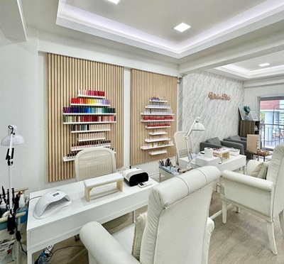  สนใจติดต่อโทร 096-165-4140Line : Pilanchalaเซ้งขาดทุน‼️ #โชคชัยสี่  ลงทุนรีโนเวทใหม่ #เกือบล้านเหลือ 350,000 บ ร้านทำเล็บ ต่อขนตา นวดหน้าอกหลังศัลยกรรม ห้าง The shelter (Big C โชคชัยสี่)มีช่างประจำ 1 คน ทำได้หมดทุกอย่าง เล็บ ขนตา นวดหน้าอก สามารถเข้ามาดำเนินกิจการต่อได้ #ช่องทางโซเชียล- Line OA มีลูกค้า 600 กว่าคน- เพจ FB ผู้ติดตาม 5,000 กว่า- พื้นที่ 70ตรม.- มีห้องน้ำ- มีห้องนวดหน้าอกหลังศัลยกรรม- มีห้องซัก