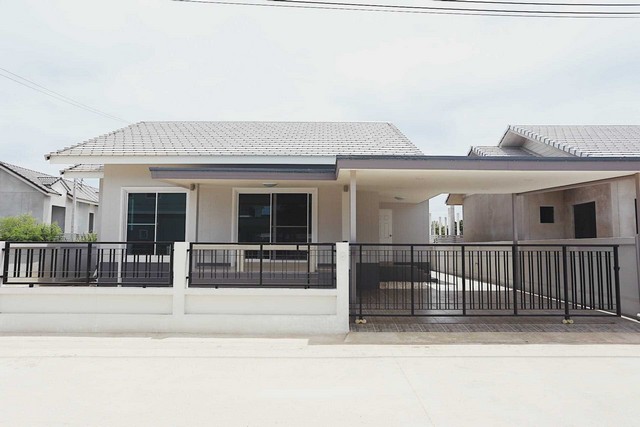 ขายบ้านเดี่ยวในสัตหีบ พร้อมบริการยื่นกู้ ตั้งอยู่ที่อำเภอสัตหีบ ต.สัตหีบ 