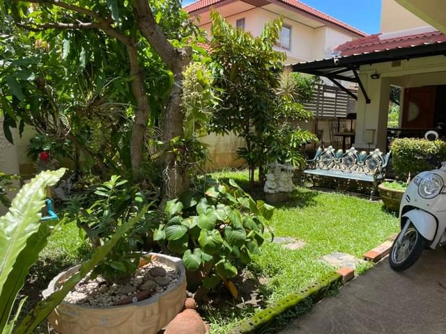 ขายบ้าน2ชั้น 108ตรว.4นอน3น้ำ 5ลบ.แอร์ น้ำอุ่น บ้านรุ่งอรุณ3 ต.หางดง อ.หางดง เชียงใหม่ขายบ้านพร้อมที่ดิน หมู่บ้านรุ่งอรุณ3 บ้าน 2 ชั้น เนื้อที่ 108 ตารางวารวมพื้นที่ใช้สอย มากกว่า 200 ตร.เมตร ต.หางดง อ.หางดง จ.เชียงใหม่ราคา 5.0 ล้านบาท (5,000,000 บาท) ค่าโอนคนละครึ่ง 4 ห้องนอน (ห้องนอนขยายกว้างทุกห้อง)3 ห้องน้ำ  1 ห้องครัวใหญ่ 1 หัองนั่งเล่น ลานสนามหญ้า หน้าบ้าน หลังบ้าน ที่จอดรถได้มากก