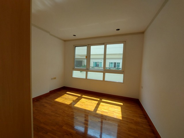 คอนโดบ้านสิริ สาทร ซอยเย็นอากาศ พื้นที่ 75 ตร.ม 2 ห้องนอน 2ห้องน้ำ ชั้น7 อาคาร A