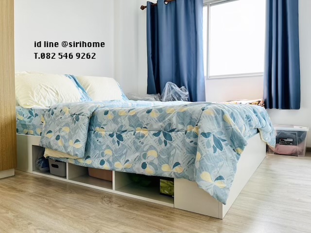 ขายคอนโด เสนา คิทท์ เอ็มอาร์ที-บางแค SENA Kith MRT Bangkae เฟส 1 ชั้น 7 พร้อมอยู่——VDO: https://youtu.be/mMuGqrUCyeg——M-5299รายละเอียด– ขนาด 26.24 ตร.ม – ชั้น 7 สูง 8 – 1 ห้องนอน 1 ห้องน้ำ 1 ห้องครัว 1 ห้องนั่งเล่น – 1 แอร์ , เครื่องซักผ้า, ตู้เย็น, – เตียง+ที่นอน, โซฟา, ตู้เสื้อผ้า, ตู้วางรองเท้า, ตู้เก็บของ, โต๊ะวางทีวี, โต๊ะเครื่องแป้ง– .เตียงพร้อมที่นอน, ตู้เสื้อผ้า, โซฟาเบด, ชั้นวางทีวี, เคาน์เตอร์ครัว, ชุดโต๊ะทานข้า