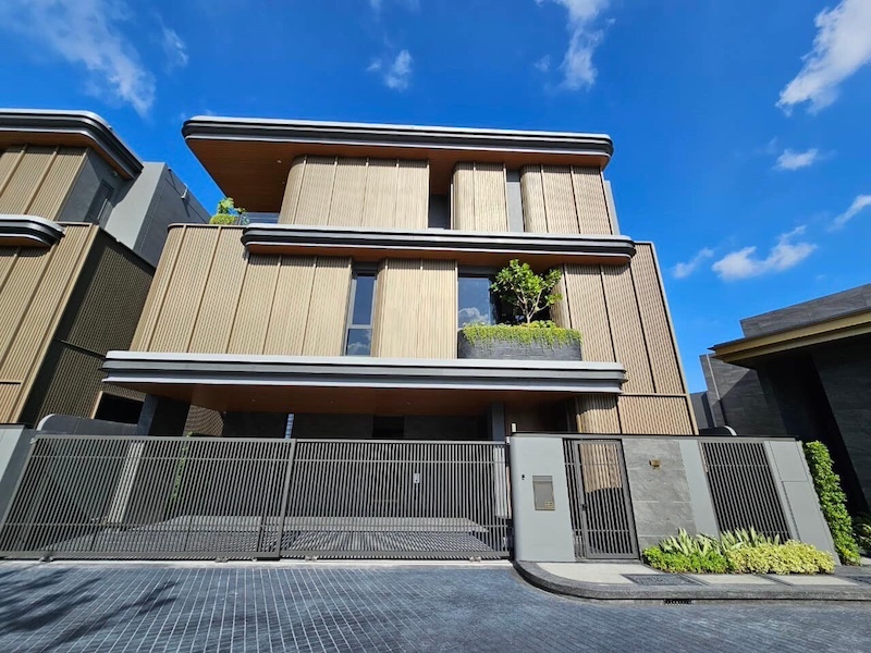 BH2739 ให้เช่า Bugaan บูก้านพระราม9-เหม่งจ๋าย​ ในโครงการ​มีเพียง8หลัง ที่สุดของความ Private มีลิฟท์ สระว่ายน้ำส่วนตัว วิวสวนขนาดใหญ่