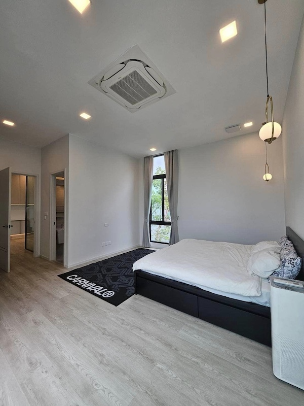 BH2737 ให้เช่าบ้านเดี่ยว 3 ชั้น มีลิฟท์ส่วนตัว ปล่อยเช่าหมู่บ้าน VIVE กรุงเทพกรีฑา (Vive2) หน้าบ้านหันทิศใต้