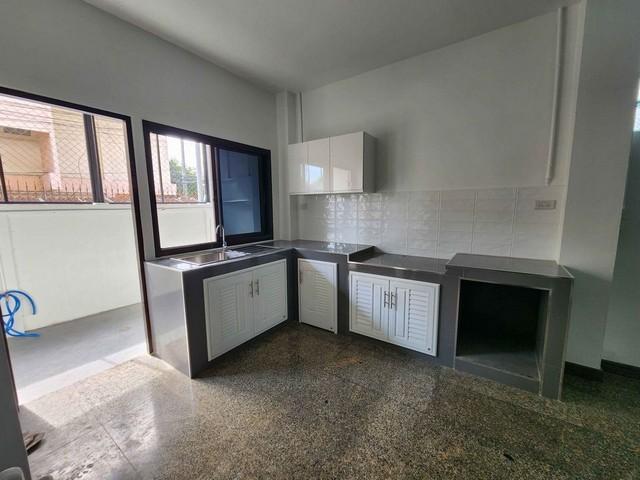 BH2717 ให้เช่าทาวน์โฮม3ชั้นห้องมุมย่านวงศ์สว่าง ติวานนท์ บางซื่อ กรุงเทพ-นนท์เหมาะอยู่อาศัยโฮมออฟฟิตและเลี้ยงสัตว์ได้ ใช้ที่อยู่จดทะเบียนได้