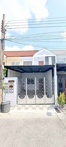 [B879]ให้เช่า 13k ทาวเฮ้าส์ รีโนเวทใหม่ ถ.นวลจันทร์ ซ.นวลจันทร์ 14 เกษตร-นวมินทร์ทาวเฮ้าส์ 2 ชั้น พื้นที่ 16 ตร.วา 2 ห้องนอน 1 ห้องน้ำ มีระเบียงอเนกประสงค์ จอดรถในบ้านได้ 1 คัน แอร์ 2 ตัว แท็งค์น้ำ ปั้มน้ำ เครื่องทำน้ำอุ่น เตาแก๊ส เครื่องดูดควัน  13,000.-/เดือน สัญญาขั้นต่ำ 1 ปี ประกัน 2 เดือน ล่วงหน้า 1 เดือนTEL: 095-940-6781 LINE: @500lkyco https://lin.ee/r1A21Uzเชื่อมต่อหลายเส้นทาง- ถนน นวลจันทร์- ถนน รัชดา-รามอินทรา- �