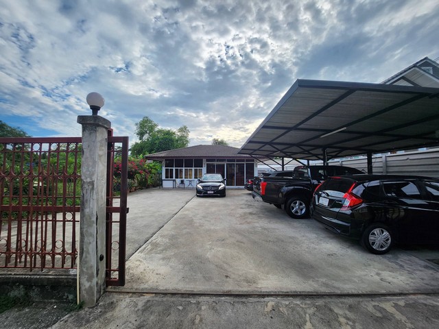 ขายออฟฟิศ 1 ชั้น พร้อมที่ดินสวย ( ลาดพร้าว )ขนาด 202 ตารางวา ใจกลางเมือง ซอยลาดพร้าว 124