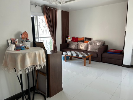 พาร์ วัน ตำบลบางโฉลง อำเภอบางพลี  จังหวัดสมุทรปราการ บ้านเดี่ยว 2 ชั้น เนื้อที่ 57.6 ตารางวา