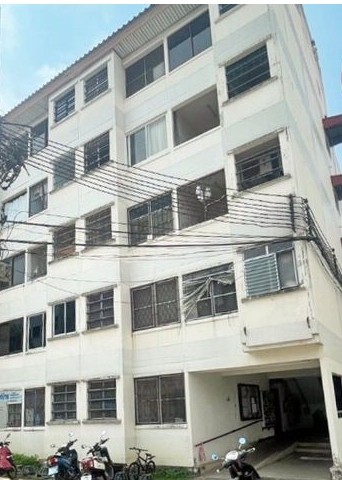 ขายห้องชุด บ้านเอื้ออาทรประชานิเวศน์ อาคาร 2 ชั้น 5 ห้องหัวมุม พื้นที่ใช้สอย  33.46 ตารางเมตรมี 1 ห้องนอน 1 ห้องน้ำ 1 ห้องนั่งเล่น 1 ระเบียง/ครัว  ***ราคา 700,000 บาท พร้อมโอน สนใจติดต่อ  090 2647453  บรรยากาศดี  มีที่จอดรถมากมาย มีเซเว่นหน้าโครงการ ใกล้เดอะมอล์งามวงศ์วาน  ,พันธ์ทิพย์งามวงศ์วาน ,ศูนย์ราชการแจ้งวัฒนะ ,มหาวิทยาลัยธุรกิจบัณฑิตย์ ,ใกล้ทางด่วน สามารถเดินทางได้หลายเส้นท