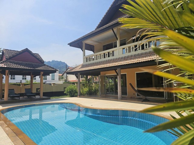 #PR078 For Rent : Kohkaew, Private Pool Villa @Chuan Chuen Village, 3 Bedrooms 4 BathroomsPool Villa Koh Kaew- Chuan Chuen Village- House number 29/146 Soi 7- 3 bedrooms, 4 bathrooms- Size 160 square wah Nearby places- Villa Market - Boat Lagoon Phuket- British International School Phuket- Premium Outlet Phuket - Housekeeper 2 times a week- Take care of the pool once a week- Gardener once a monthNot include : water and electricity Includes : internet * 2 months insurance, 1 month rental advance Rental price 90,000 baht/month for annual contract.----------------------------------------#PR078 สำหรับเช่า : พูลวิลล่า เกาะแก้ว 3 ห้องนอน 4 ห้องนํ้าพูลวิลล่าเกาะแก้ว- หมู่บ้านชวนชื่น- บ้านเลขที่ 29/146 ซอย 7  - 3 ห้องนอน 4 ห้องน้ำ - ขนาด 160 ตารางวา สถานที่ใ