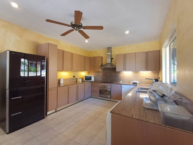 For Rent : Kohkaew, Private Pool Villa @Chuan Chuen Village, 3 Bedrooms 4 Bathrooms