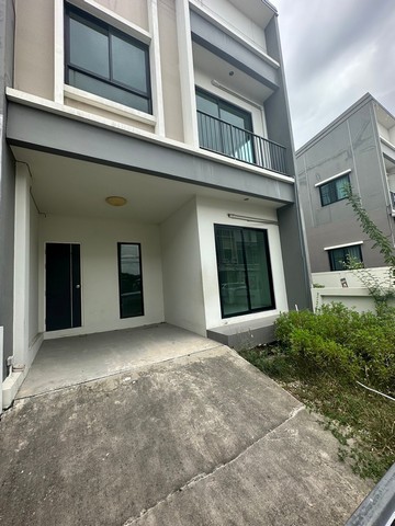 ขายทาว์เฮ้าส์โครงการ เดอะทรอป 2 ลาดกระบัง กรุงเทพมหานคร BG 3099