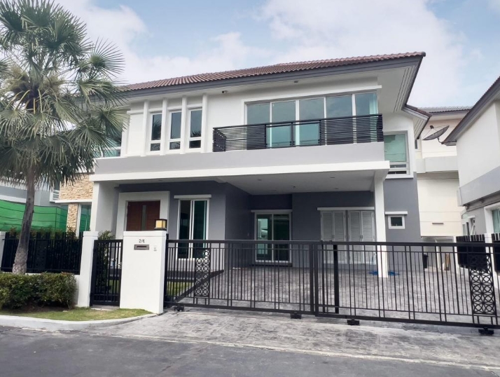 ขายบ้านเดี่ยว 2 ชั้น แกรนด์ บางกอก บูเลอวาร์ด พระราม 9  ศรีนครินทร์ ใกล้รถไฟฟ้าศรีกรีฑา