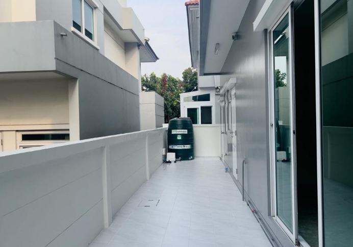 ขายบ้านเดี่ยว 2 ชั้น แกรนด์ บางกอก บูเลอวาร์ด พระราม 9  ศรีนครินทร์ ใกล้รถไฟฟ้าศรีกรีฑา