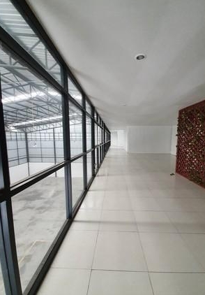 ให้เช่าโกดัง 1300 ตรม ย่าน รามอินทรา บางเขน รถเทรนเลอร์และรถพ่วง เข้าได้