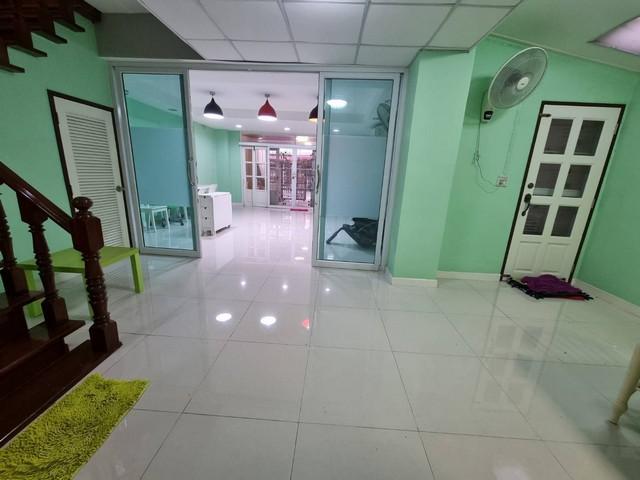 ให้เช่าบ้านแฝด 2 ชั้น ปุณณวิถี22 สุุขุมวิท 101 เนื้อที่ 37 ตร.ว 3ห้องนอน 3 ห้องน้ำ แอร์ 5 ตัว ใกล้ BTS ปุณณวิถี 700 ม.