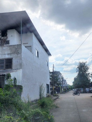 อาคารพาณิชย์ 3 ชั้น 20 ตรว. 2ห้องนอน 2ห้องน้ำ อ.เมืองหนองบัวลำภู