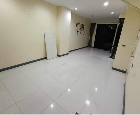 ให้เช่าทาวน์โฮม 3 ชั้น ซอยรามอินทรา 39 บางเขน เนื้อที่ 25 ตรว พื้นที่ใช้สอย 220 ตร.ม.