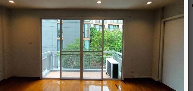 ให้เช่าทาวน์โฮม 3 ชั้น ซอยสุขุมวิท 52 ใกล้BTSอ่อนนุช500 เมตร