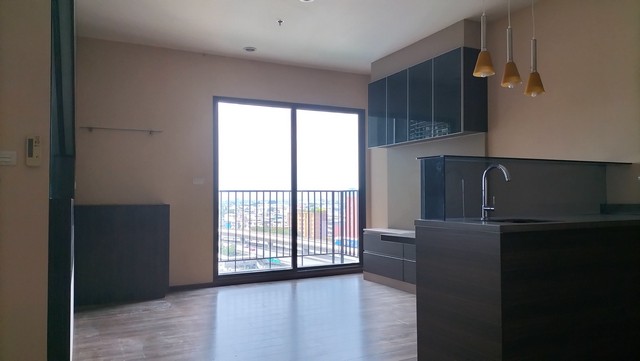 ขายคอนโดโครงการ ทีล สาทร-ตากสิน ธนบุรี กรุงเทพมหานคร AR 0092