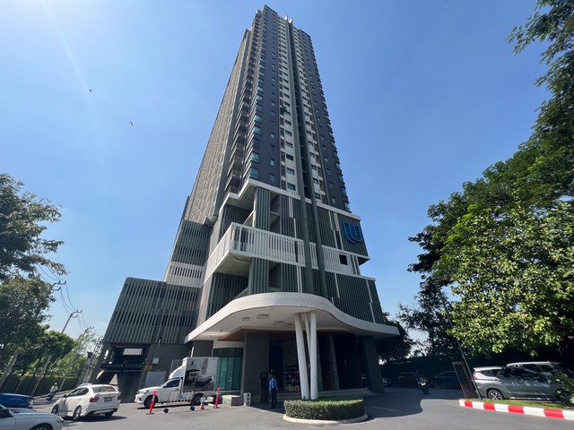   รายละเอียดเพิ่มเติม Code ID : JK 5401563   ราคาขาย 2,783,700  บาท- พื้นที่ใช้สอย :   33.07 ตารางเมตร- จำนวนห้อง :   1 ห้องนอน 1 ห้องน้ำ - ชั้น : 2       - อาคาร : A พิกัดทรัพย์ : https://maps.app.goo.gl/RSyrNuA53swxD2V36    สถานที่ใกล้เคียง- ใกล้วัดปริวาส , Bangkok Square - ใกล้สะพานภูมิพล , สะพานพระราม 9  - ใกล้BRT สถานีปริวาส , Int Intersect , กินรี ฟู้ดการ์เด้นท์- ใกล้ตลาดบางโพงพาง , โรงเรียนวัดดอกไม้ , สวนสาธารณะเฉลิมพระเกียรติ , Lotus พระราม 3 , Central พระราม 3 , รร.นาน