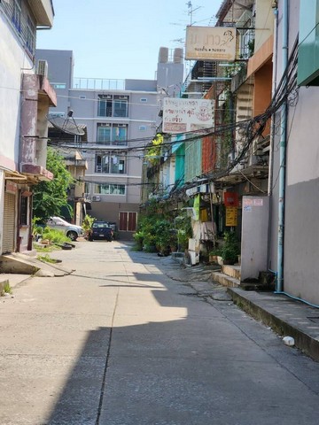 ขายอาคารพาณิชย์  3 ชั้น 14.1ตารางวา ใกล้ตลาดสำโรงเหนือ  ติดBTS สำโรง   ZW337