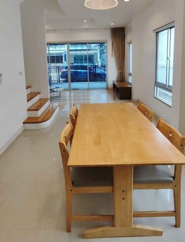 ให้เช่าทาวน์โฮม 3 ชั้น บ้านกลางเมือง เดอะรอยัลโมนาโค ศรีนครินทร์ 24 หลังมุม