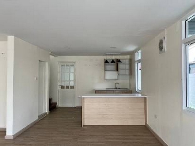 [B884]ให้เช่า 80k บ้านเดี่ยว หลังใหญ่ รีโนเวทใหม่  วิภาวดี16 ทะลุ รัชดา19  จอดรถได้ 8 คัน ใกล้รถไฟใต้ดิน MRT รัชดา 300 เมตร