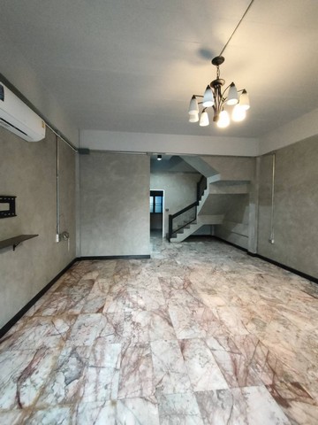 ให้เช่าโฮมออฟฟิศ3ชั้น ย่านลาดพร้าว บางกะปิ รามคำแหง65 ซอยลาดพร้าว124 ใกล้MRTมหาดไทย