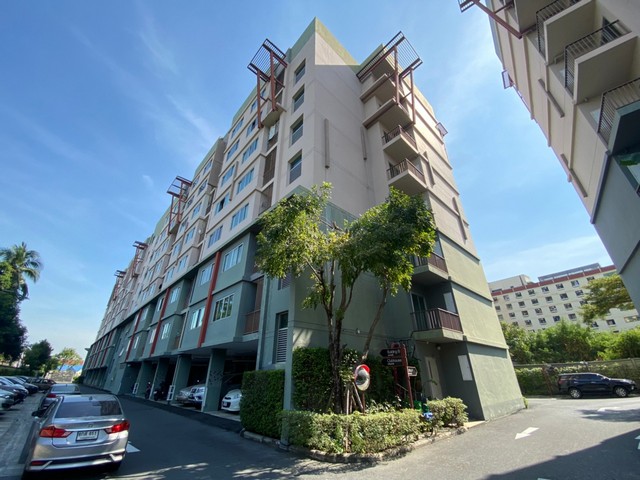   รายละเอียดเพิ่มเติม Code ID : AL 0777  ราคาขาย 1,653,000  บาท- ขนาดพื้นที่ :   29.92 ตร.ม.- พื้นที่ใช้สอย :   -- จำนวนห้อง :  2 ห้องนอน 1 ห้องน้ำ - ชั้น : 5 - อาคาร : A พิกัดทรัพย์ : https://maps.app.goo.gl/U9TYZriM95b8dcf46    สถานที่ใกล้เคียง- ใกล้ซีคอนบางแค- ใกล้เซ็นทรัลพลาซ่า ปิ่นเกล้า, - ใกล้The circle ราชพฤกษ์, - ใกล้Food Villa ราชพฤกษ์, California Market ราชพฤกษ์ สอบถามเพิ่มเติม/นัดชมโทร. 097-419-5982(พลอย)โทร. 096-932-4624(ออมสิน)Line : @panaya (มี@ด้านหน้า)ปรึกษาสินเชื่อฟรี One Stop