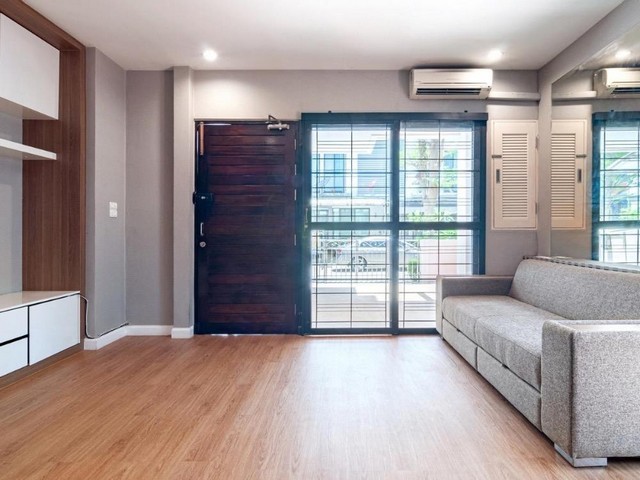 PB3870 ให้เช่าทาวน์โฮม 3 ชั้น ย่าน อ่อนนุช โครงการ อารียา แมนดารีนา ใกล้ MRTศรีนุช BTSอ่อนนุช บ้านหลังมุม