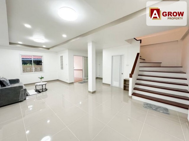 ม.บัวทอง 4 ซอย 5/7  บ้านรีโนเวทใหม่พร้อมอยู่ เดินทางสะดวก