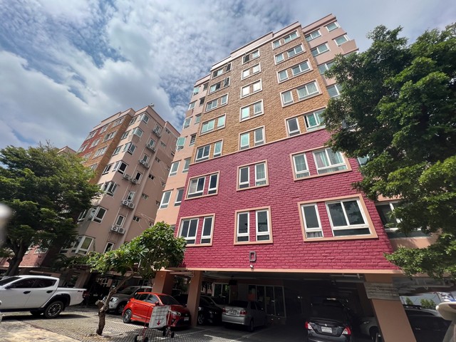  รายละเอียดเพิ่มเติม Code ID : AO 0149  ราคาขาย  1,593,000 บาท- พื้นที่ใช้สอย :   28.09- จำนวนห้อง :  1 ห้องนอน 1 ห้องน้ำ - ชั้นที่ : 6      - อาคาร : D พิกัดทรัพย์ : https://maps.app.goo.gl/pyi9fZBmBbNKKdMd9    สถานที่ใกล้เคียง- ใกล้เซ็นทรัล พลาซ่า พระราม 9- ใกล้ฟอร์จูน พระราม 9 - ใกล้ เอสพลานาด รัชดา- ใกล้รพ.เวชธานี, รพ.พระราม 9, The Street รัชดา สอบถามเพิ่มเติม/นัดชมโทร. 097-419-5982(พลอย)โทร. 096-932-4624(ออมสิน)Line : @panaya (มี@ด้านหน้า)ปรึกษาสินเชื่อฟรี One Stop Service ดูแล�