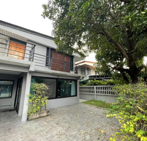 ให้เช่าบ้านเดี่ยวมเสรีพระราม9ตกแต่งสวยแอร์เฟอร์นิเจอร์ครบ3นอน3น้ำ1แม่บ้านราคาเช่าเดือนละ39,000บาท