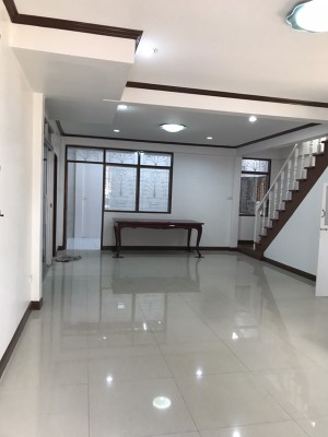 ให้เช่าบ้านเดี่ยว2ชั้นถ.ประชาราษฎร์บำเพ็ญ ใกล้โรงเรียนจันทร์หุ่น MRT สุทธิสาร เช่า 32,000 บาท/เดือน