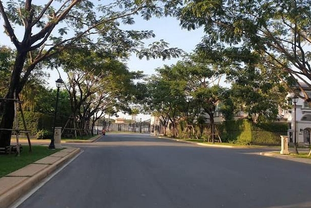 ให้เช่าและขายบ้านเดี่ยว 2 ชั้น นันทวัน รามอินทรา-พหลโยธิน 50 บ้านหลังใหญ่สไตล์ Tuscany **เลี้ยงสัตว์ได้