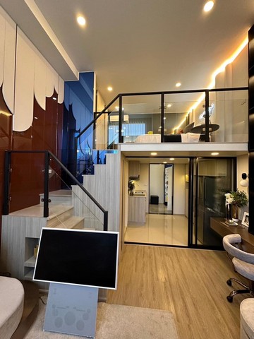 Sub0979ขายดาวน์ โครงการ Origin Play Bangkhunnon Triple Station คอนโด High Rise 30 ชั้น โครงการกำหนดเสร็จประมาณกลางปี 2569EIA approved ห้อง Duo Space (2 ชั้น) เพดานสูง 4.2 เมตร (ปัจจุบันห้อง type นี้ sold out แล้ว)ขนาด 28.20 ตรม. พื้นที่ใช้สอย 39.50 ตรม. ชั้น 23 ตำแหน่ง 9 ทิศตะวันออก วิวแม่น้ำเจ้าพระยาผ่อนดาวน์เดือนละ 7,900ขายดาวน์ 299,000 บาท สนใจติดต่อได้ค่ะ  087-2258555, 081-8206534เชื่อมต่อรถไฟฟ้า 3 สายในอนาคต(น้ำเงิน ส้ม แดง) เพียง 200 เมตร ถึง MRT บางขุนนนท์ส่วนก