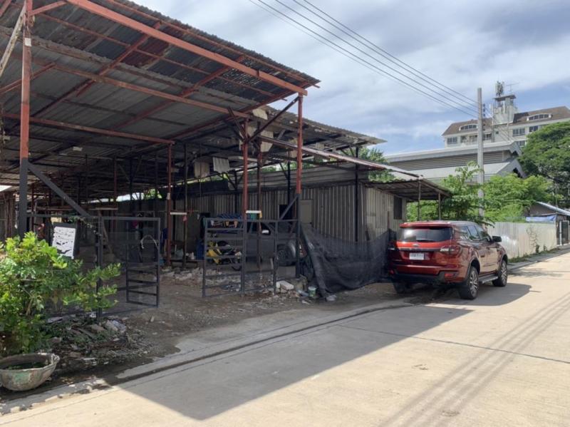 ให้เช่าโกดัง-โครงสร้าง ซอยลาดพร้า 126 เนื้อที่  เนื้อที่ 170 ตารางวา สร้างเต็มเนื้อที่ เหมาะสำหรับทำอู่ซ่อมรถ ร้านอาหาร เช่า 29,000 บาท