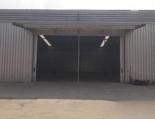 ให้เช่าโกดัง ขนาด 990 ตรม.ย่านหนองจอก ใกล้สนามกอล์ฟฟีนิกซ์ โกลด์